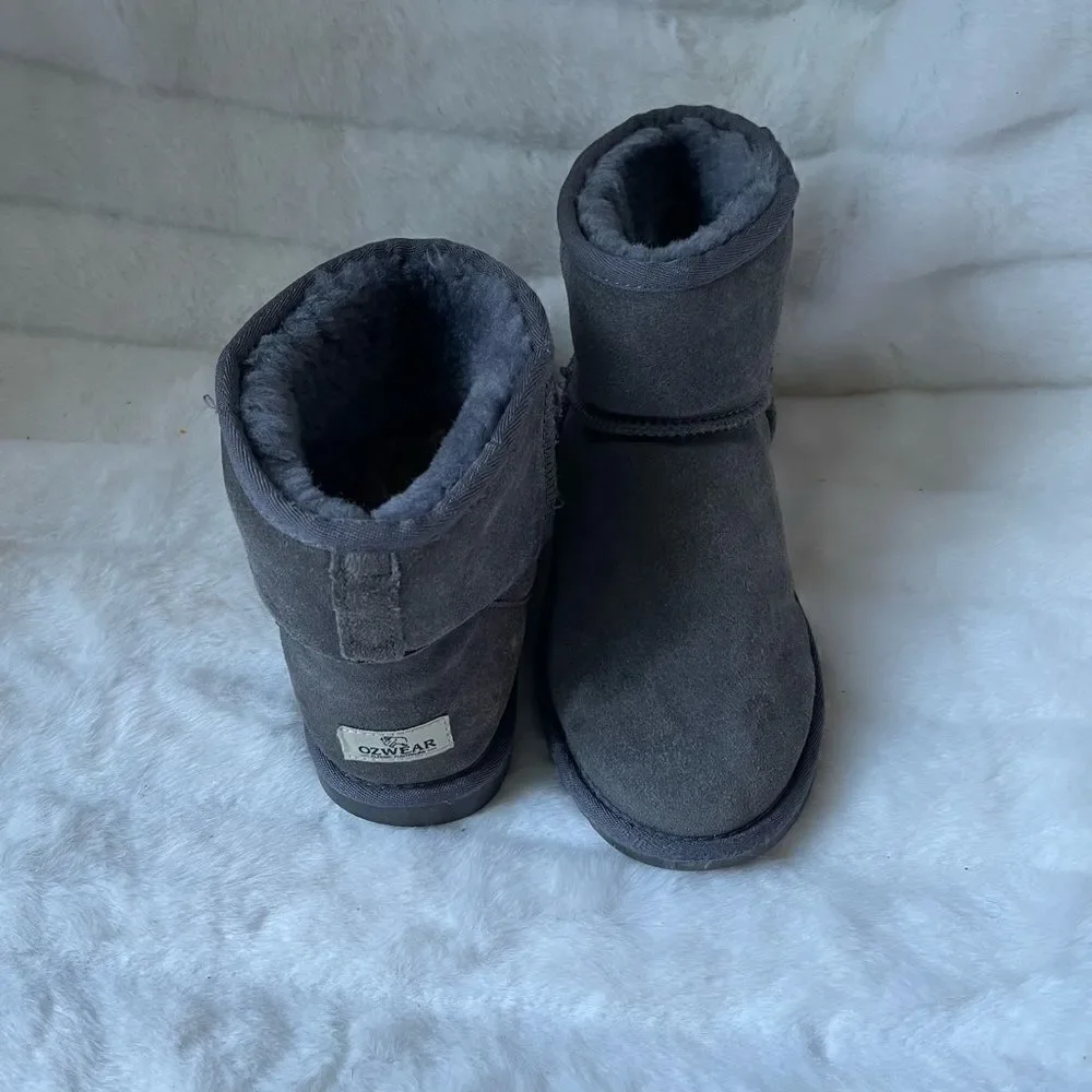 OZWEAR Classic Australian short boots gray suede with shearling lining SZ 10.5W
